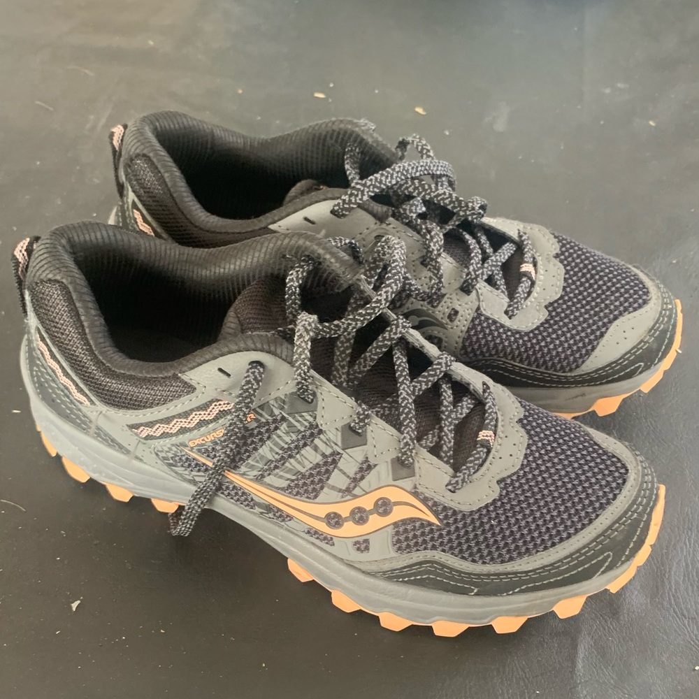 Saucony Size 8 1/2